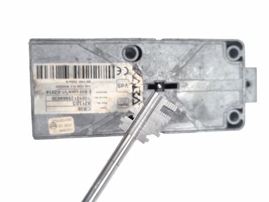 Устройства Grandmaster CB30 для разблокировки специально для замка модели KABA-CB30