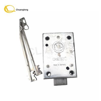 Инструмент для взлома замка Грандмастер Кави сочетает в себе отмычку с 8-10 зубьями и линейку с двойной шкалой для упрощенной работы