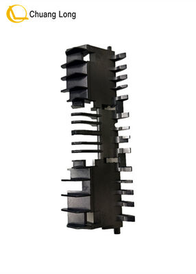 Части машины банкомата Распределитель Хитачи ХКМ ПРОТИВ направляющей рамки ФД дно