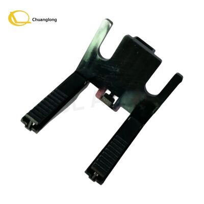 Хорошая цена S7010000709 Hyosung Pussher Carriage Assy АТМ Часть Hyosung Пластиковый Pussher Carriage Assy 7010000709 S7010000709 Новый на складе Онлайн